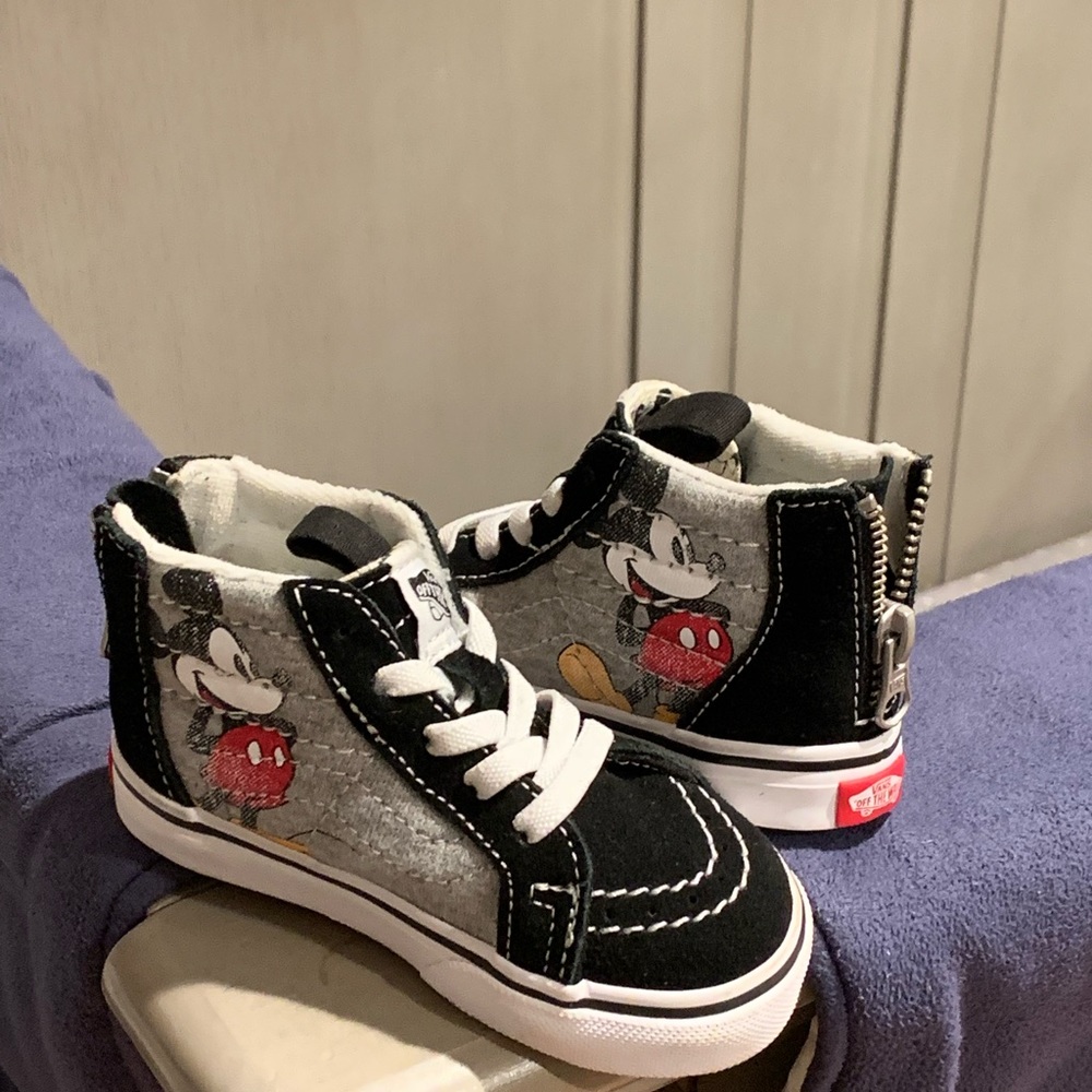 Toddler Mickey Vans